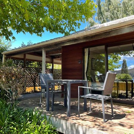Motuoapa Bay Chalets Turangi Extérieur photo