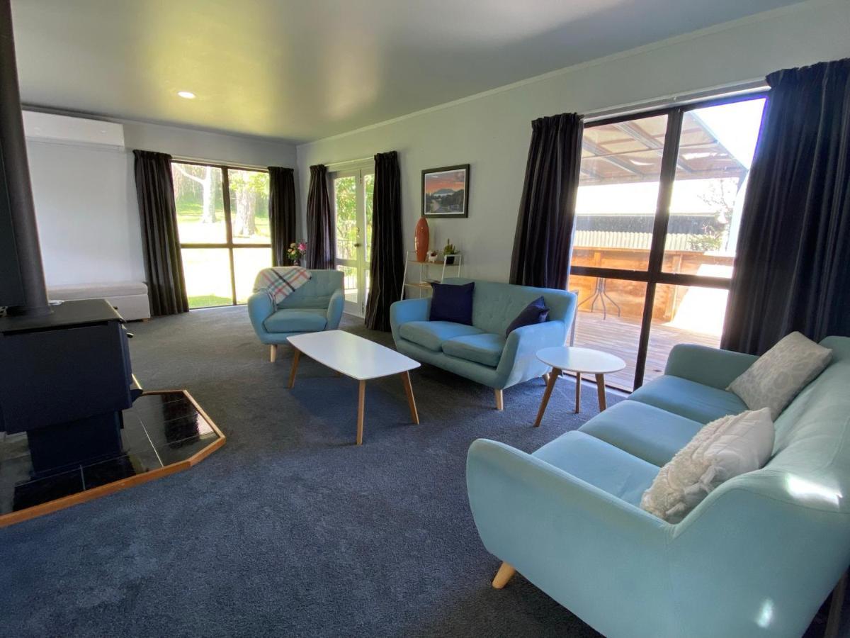 Motuoapa Bay Chalets Turangi Extérieur photo