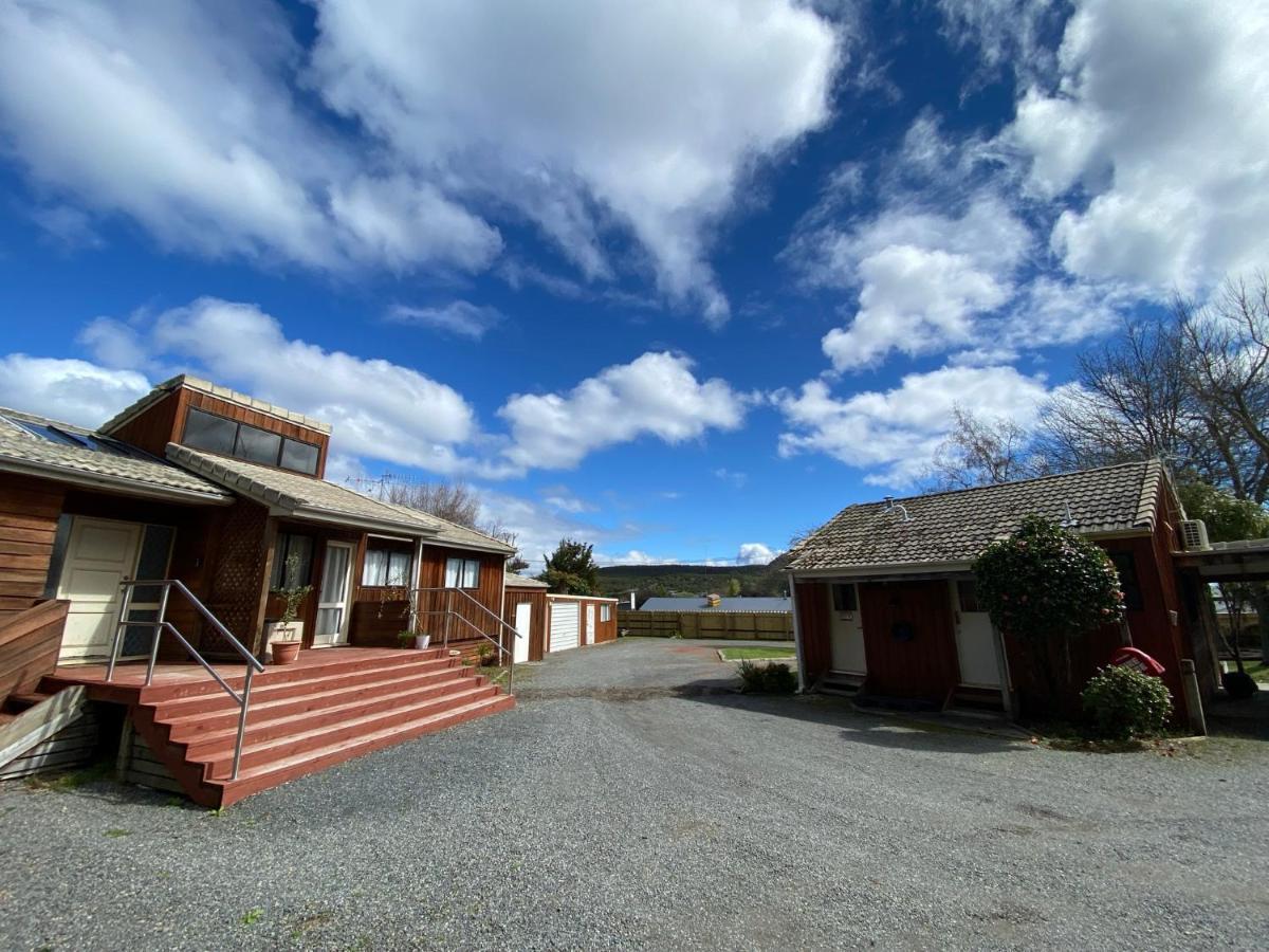 Motuoapa Bay Chalets Turangi Extérieur photo