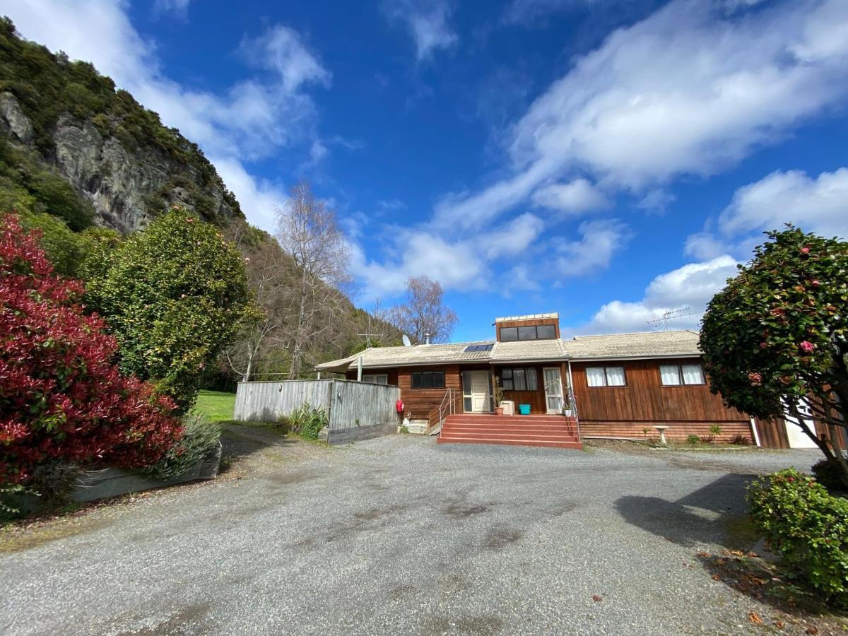 Motuoapa Bay Chalets Turangi Extérieur photo