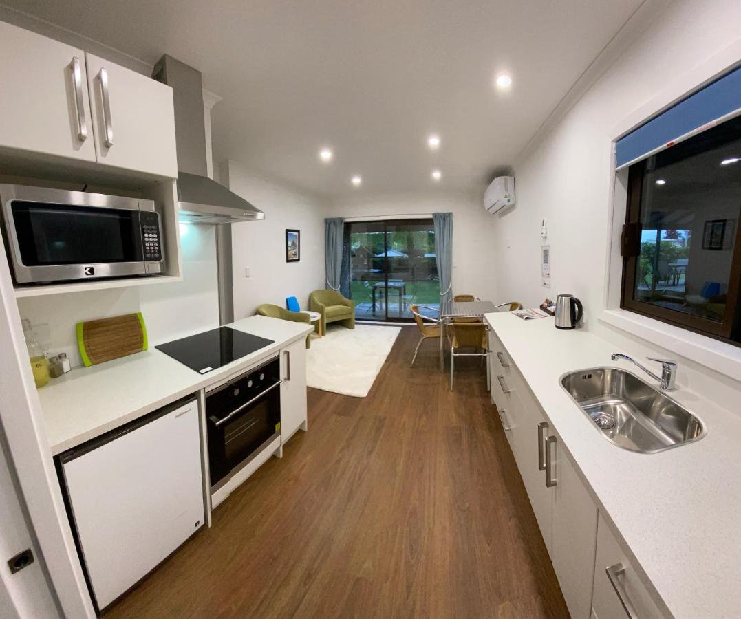 Motuoapa Bay Chalets Turangi Extérieur photo