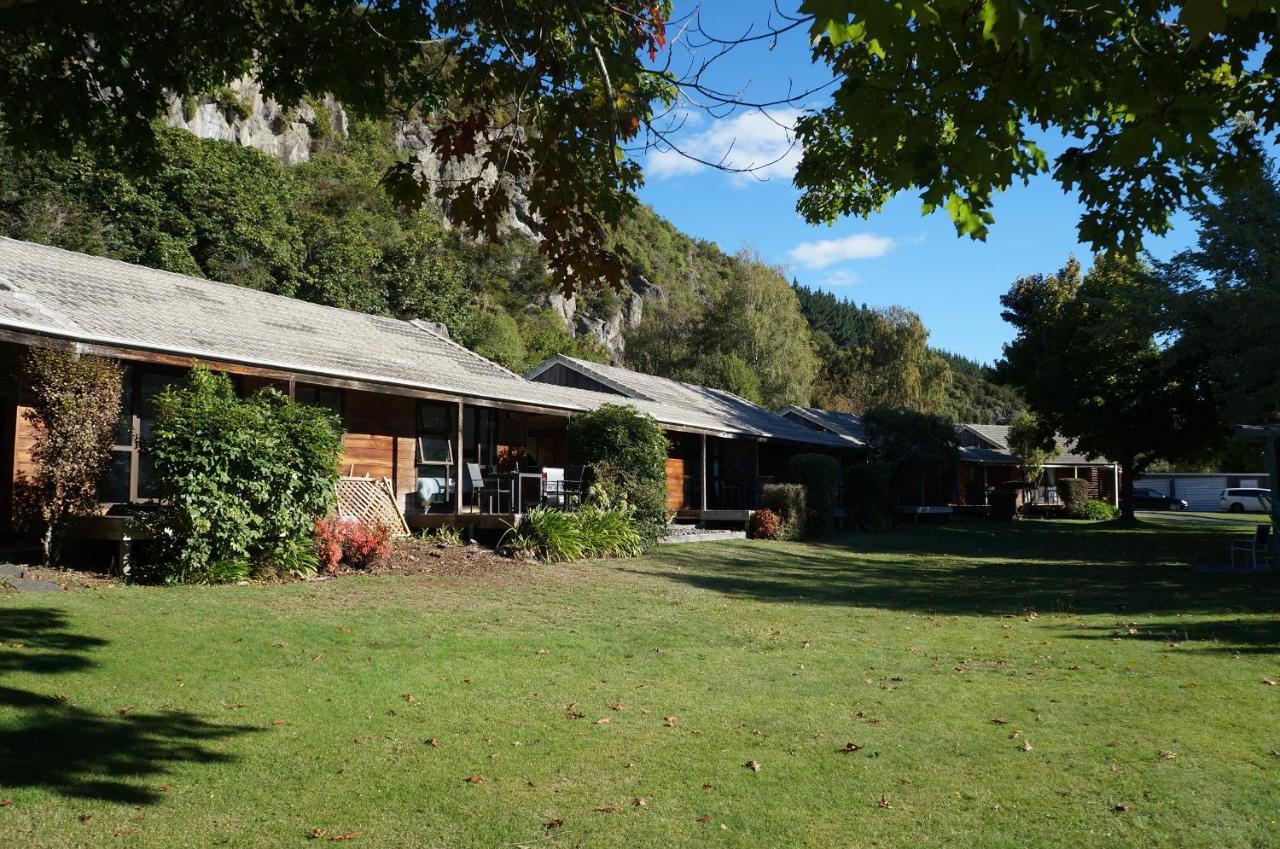 Motuoapa Bay Chalets Turangi Extérieur photo