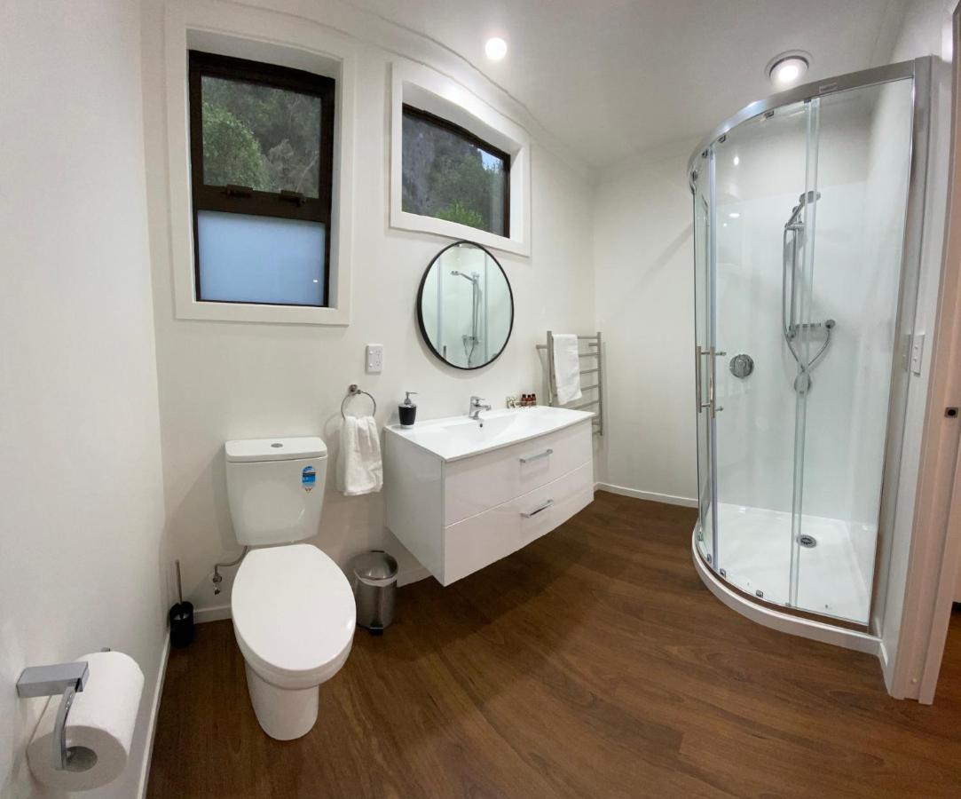 Motuoapa Bay Chalets Turangi Extérieur photo