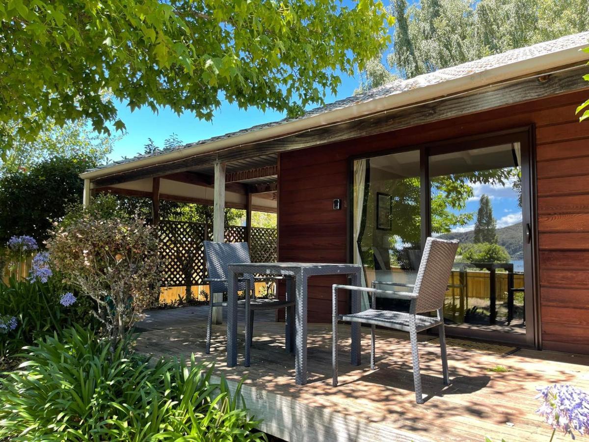 Motuoapa Bay Chalets Turangi Extérieur photo